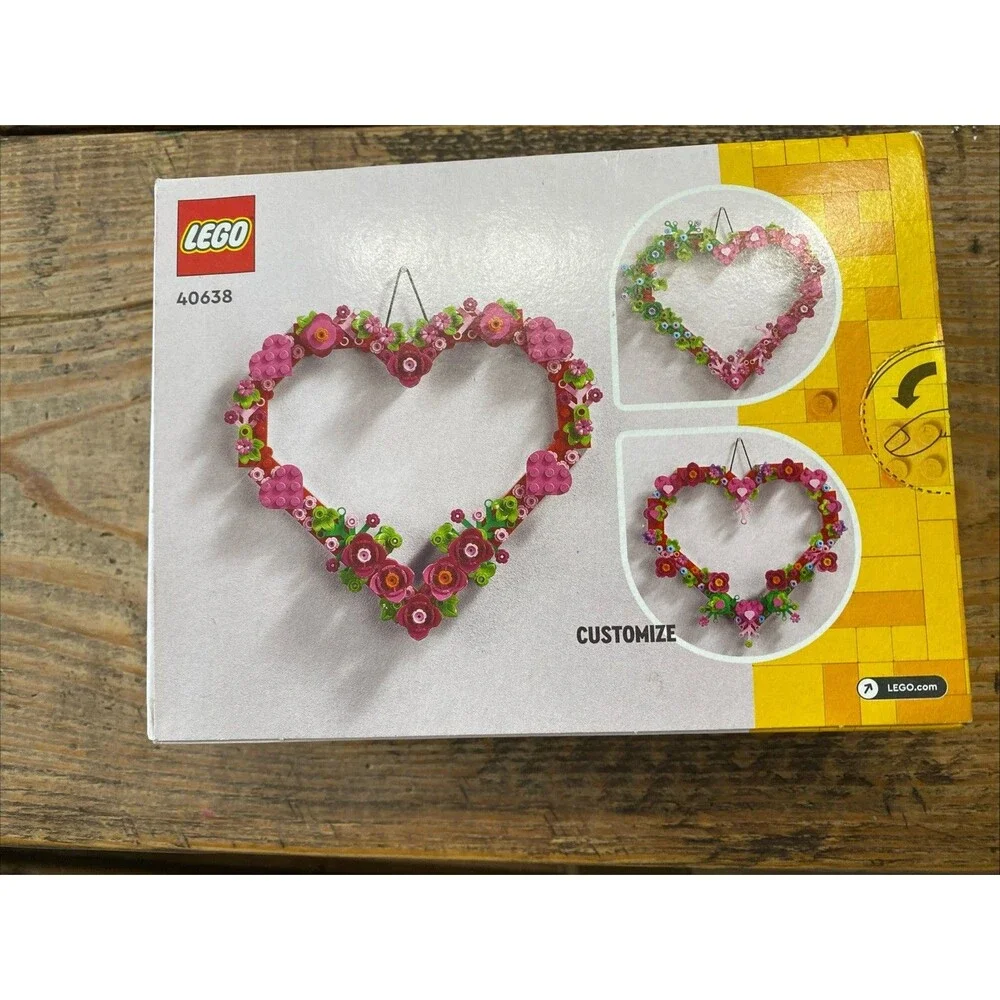 LEGO Heart Ornament Building Set - Creative Décor for Ages 9+ - 40638